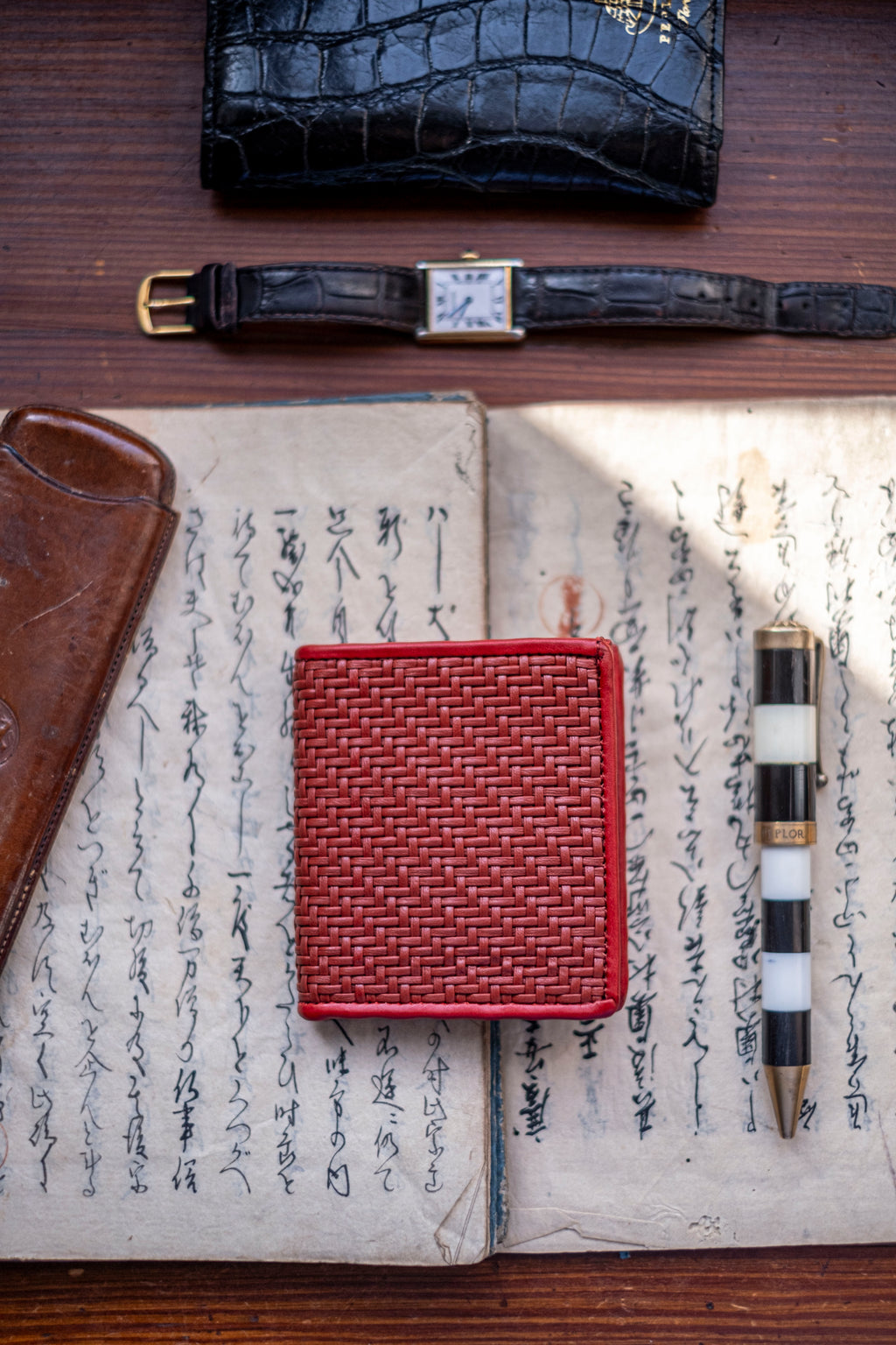 The braided leather wallet