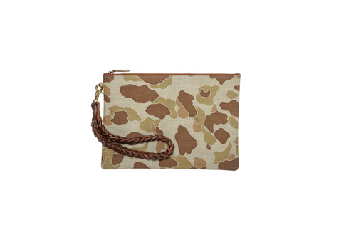 Frogskin clutch beach
